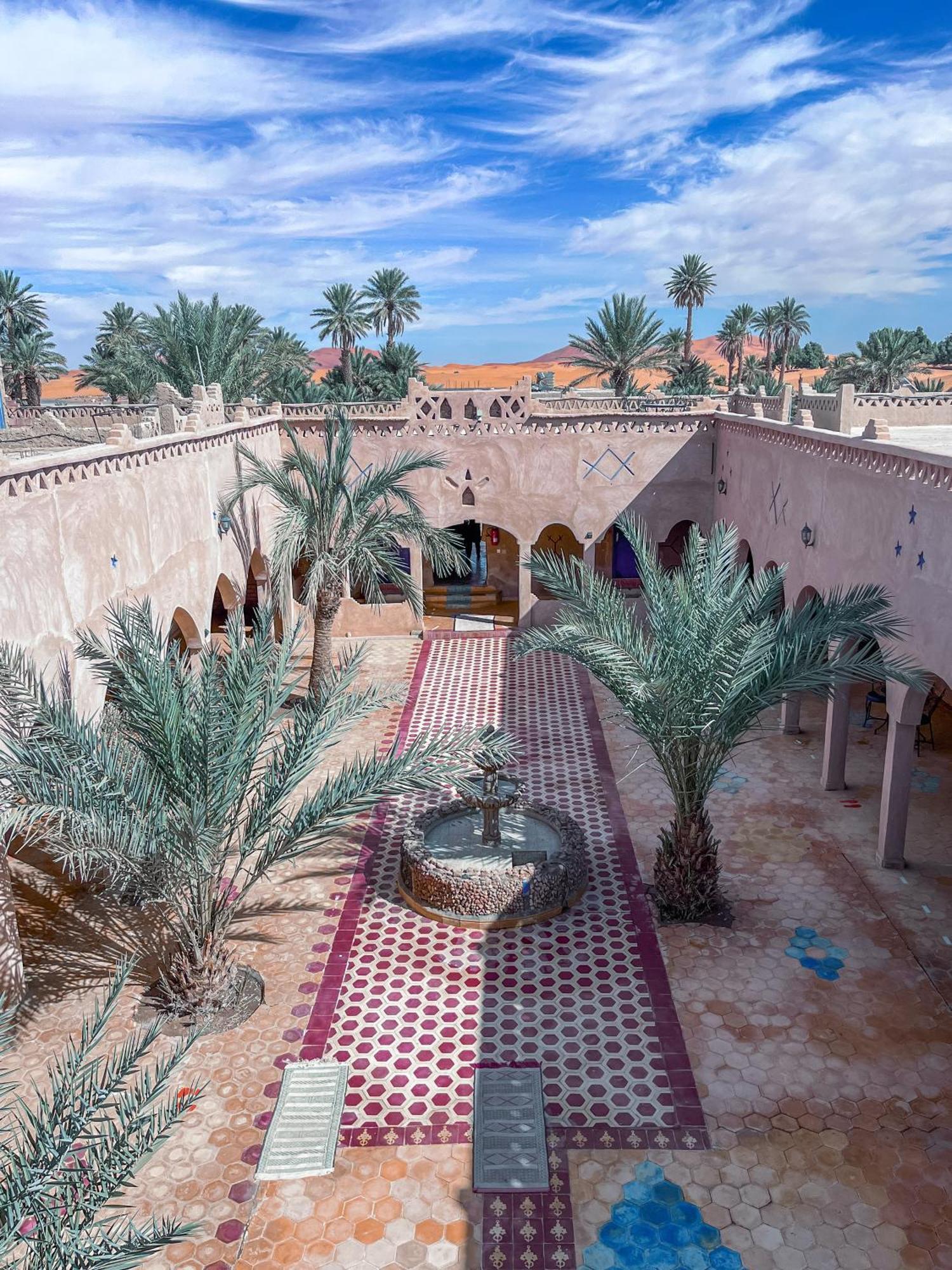 Riad Les Roches Мерзуга Экстерьер фото